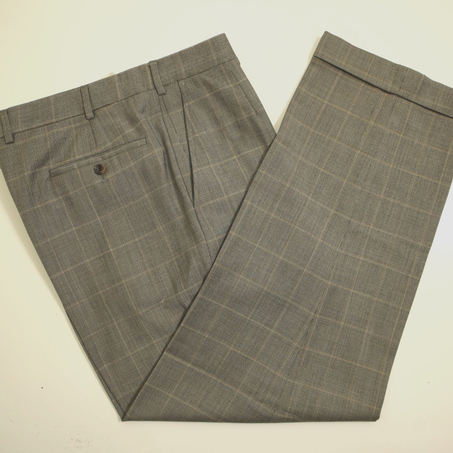 Tailored Samuelsohn 2 Piece Suit 42R Gray Windowpane Super 120s Wool Double Vent