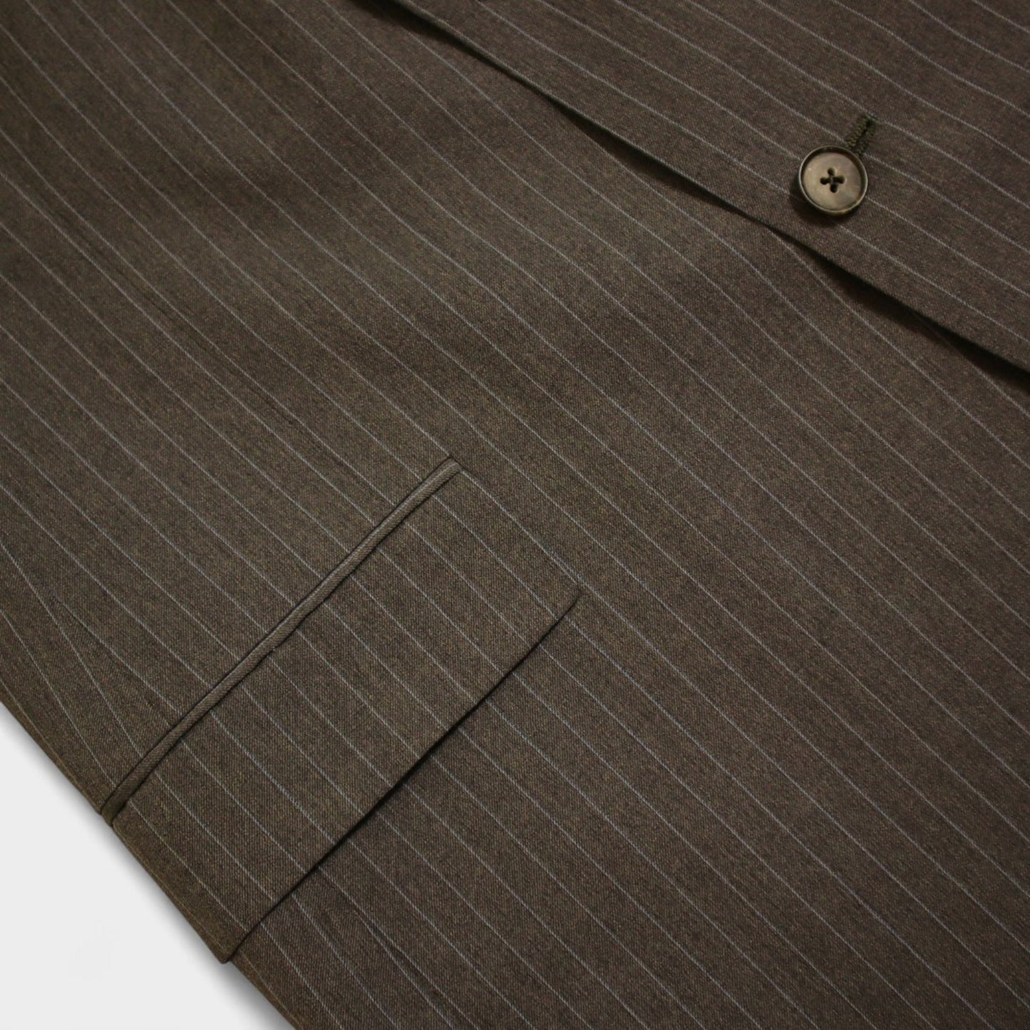 Burberrys 2 Piece Suit 42L Gray Pinstripe Super 100s Wool Pleated 3 Button