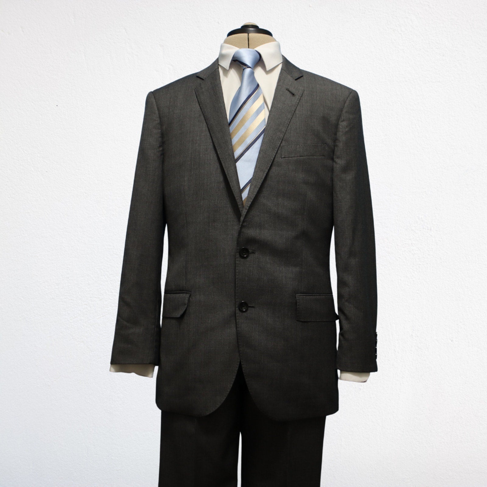J Crew Ludlow 2 Piece Suit 42R Gray Tollegno 1900 Italian Wool Tailored Fit Front