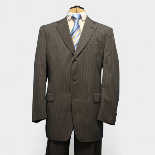 Burberrys 2 Piece Suit 42L Gray Pinstripe Super 100s Wool Front