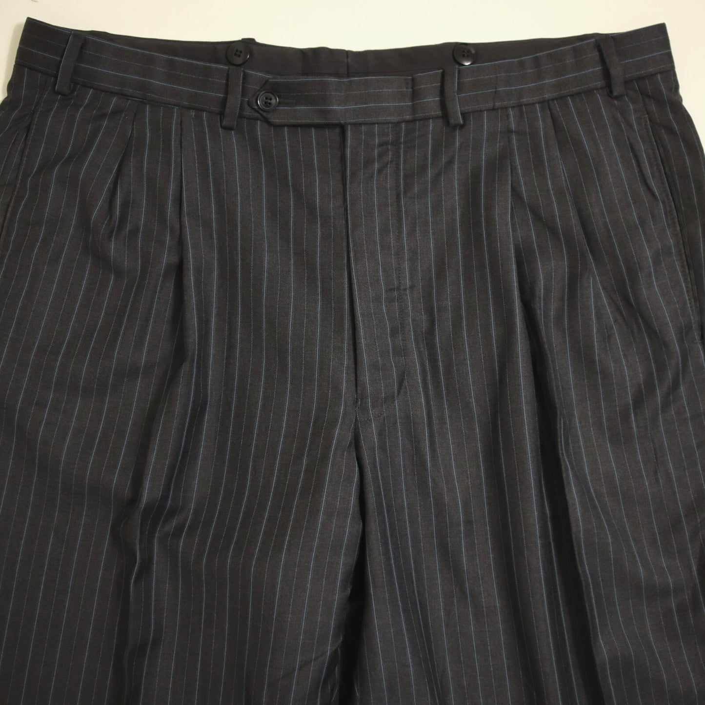 Samuelsohn 2 Piece Suit 44R Charcoal Pinstripe Como Full Canvas Super 120's Wool