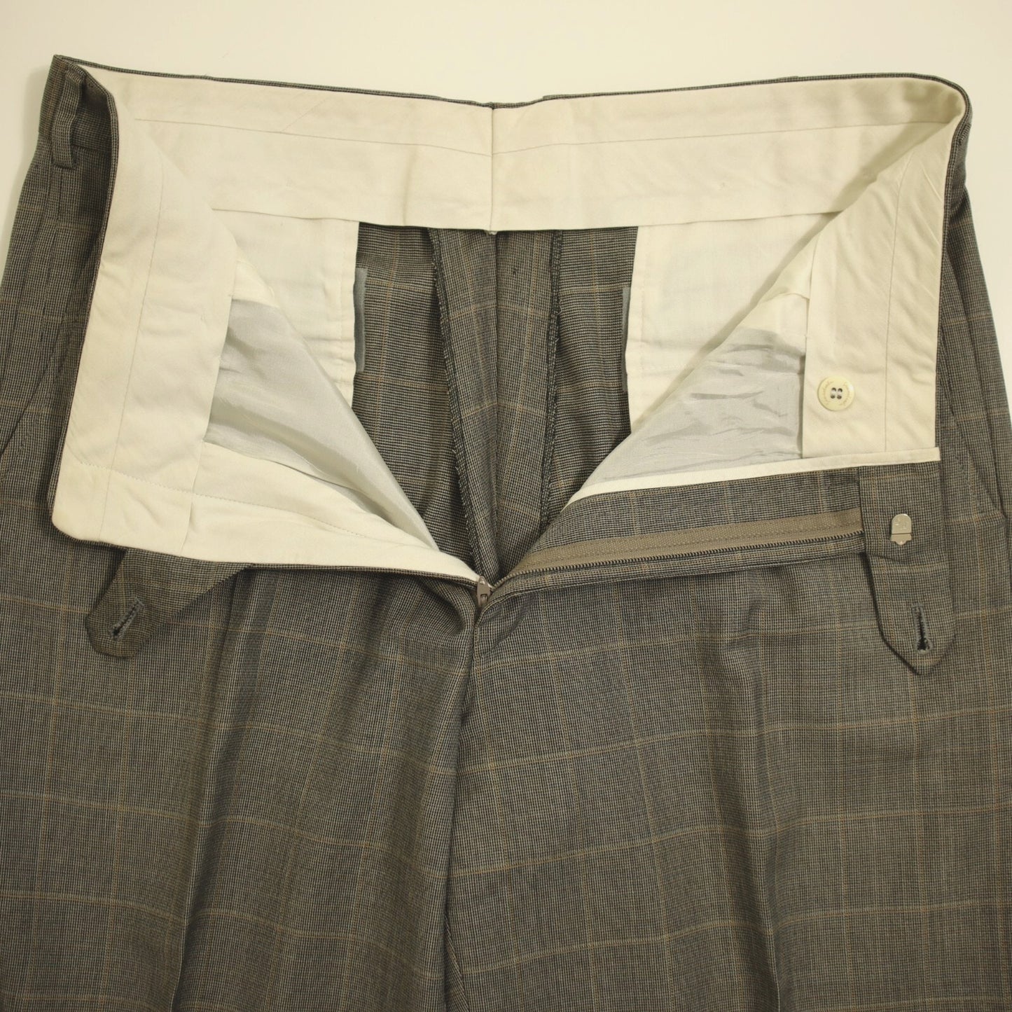 Tailored Samuelsohn 2 Piece Suit 42R Gray Windowpane Super 120s Wool Double Vent